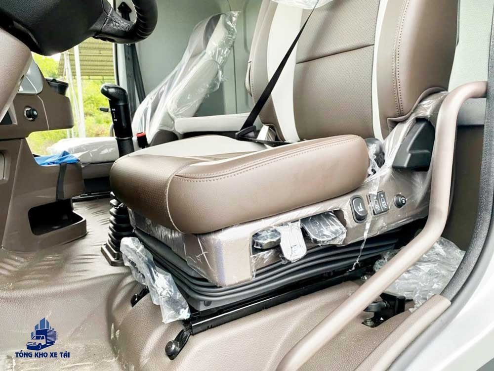 XE TẢI CHENGLONG 4 CHÂN H7 330HP THÙNG BẠT CAO 2M53 2025